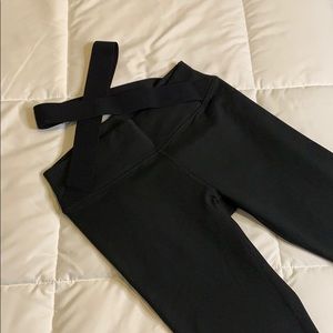 Crisscross Waist Leggings